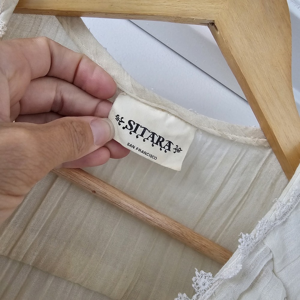 1970s Vintage Sitara San Francisco Ivory Boho Gauze Peasant Lace Blouse #40 - Picture 3 of 12
